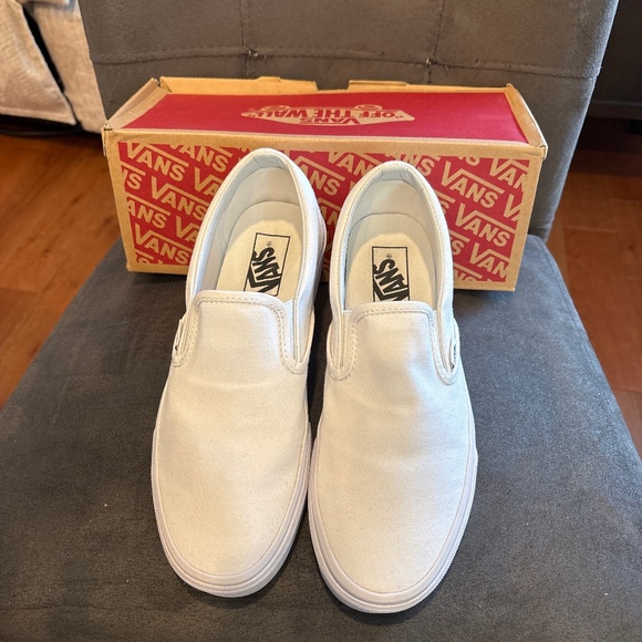 Unisex Vans Classic White Canvas Slip On Sneakers M7.5/ W 9 - Picture 2 of 7